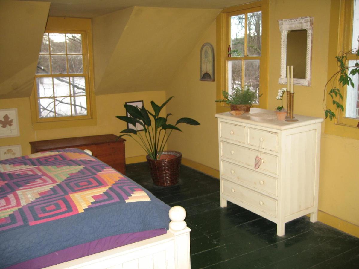 לינה וארוחת בוקר Clinton Corners Private Setting On Country Farm Near Rhinebeck מראה חיצוני תמונה